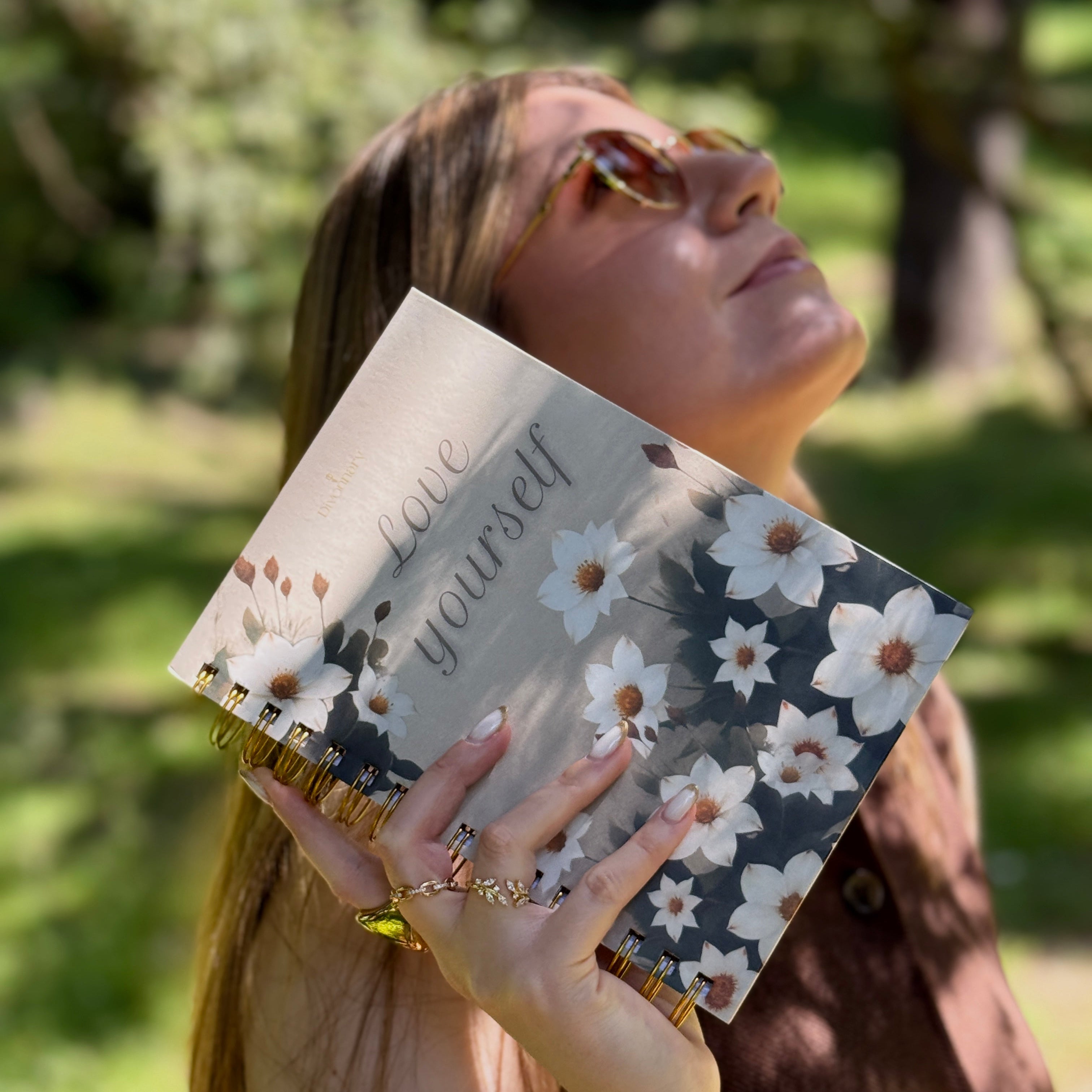 Cuaderno Flores Blancas